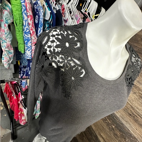American Eagle Outfitters Gray Embellished Long Sleeve Blouse - Picture 2 of 8